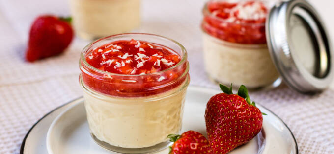 Strawberry panna cotta